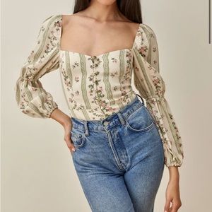NWT Reformation Cera Top size 6 in ivory, green, and pink print